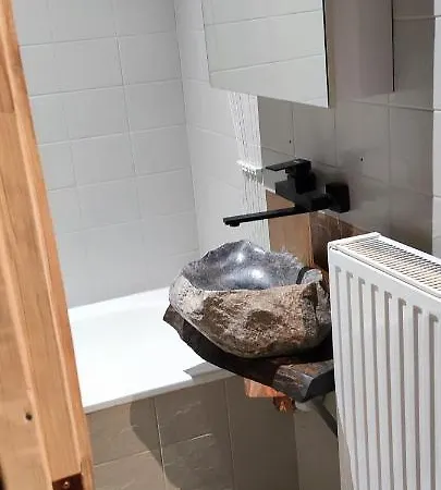 Private Wroniecka 6 - Parking Poznan