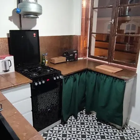 Private Wroniecka 6 - Parking Poznan