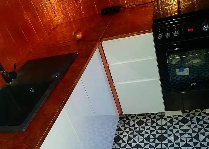 Private Wroniecka 6 - Parking Apartman